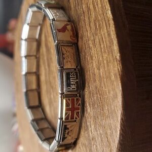 B3210 full of charms anazing collectors opportunity rare find bracelet italian